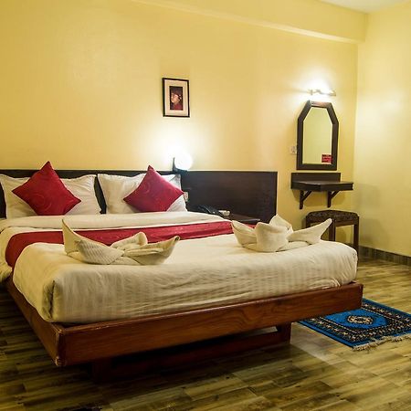 Hotel Meera Pokhara Eksteriør bilde